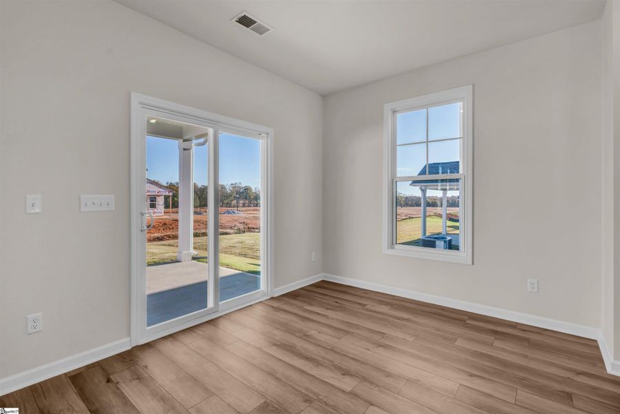 Spacious, unfurnished interior of a new home in Halton Oaks, Spartanburg (Image 14).