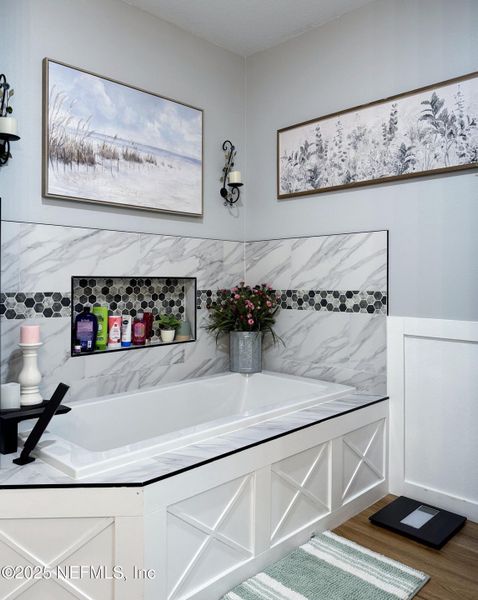 Furnished interior view inside a new home in , Palatka (Image 25).