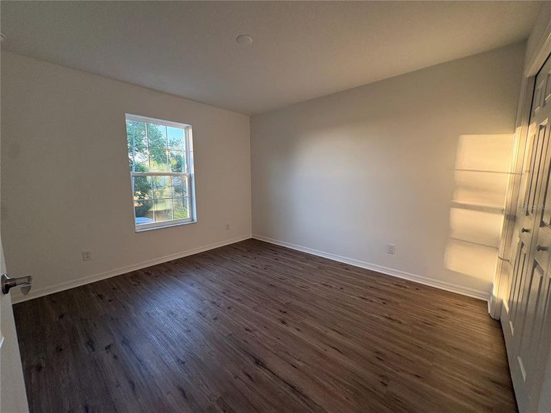 Spacious, unfurnished interior of a new home in , Bradenton (Image 13).