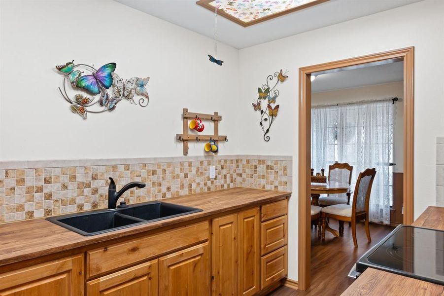 Furnished interior view inside a new home in , Weatherford (Image 28). Furnished interior view inside a new home in , Weatherford (Image 28).