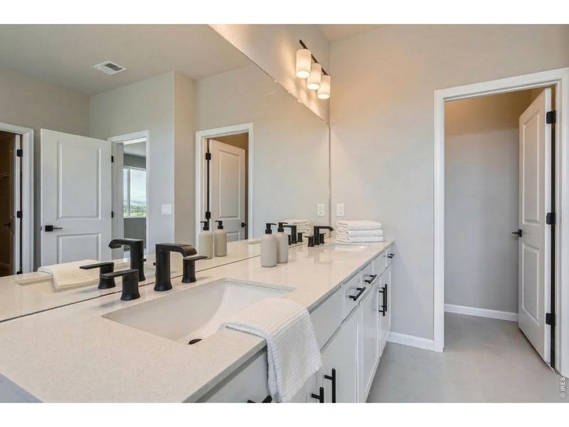 Furnished interior view inside a new home in Farmstead, Berthoud (Image 15).