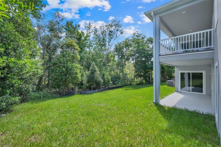 Exterior details and patio area of a home in , Deltona (Image 4).