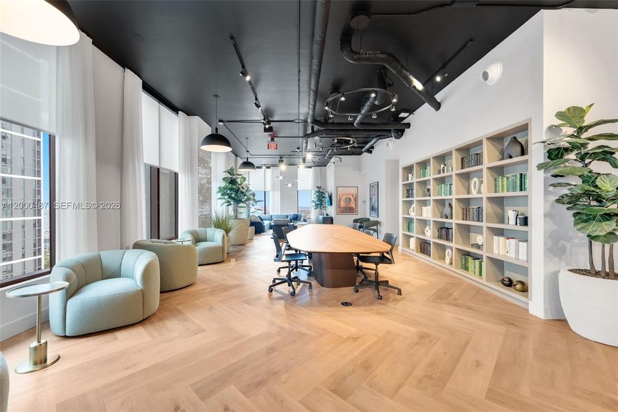 Community amenities in , Miami (Image 24).