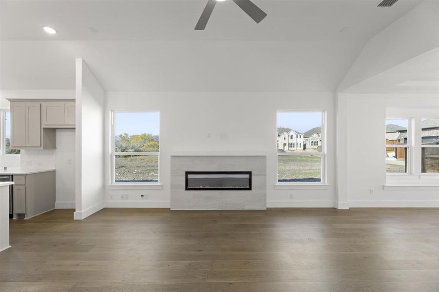 Spacious, unfurnished interior of a new home in Trails at Cottonwood Creek, Rowlett (Image 25). Spacious, unfurnished interior of a new home in Trails at Cottonwood Creek, Rowlett (Image 25).