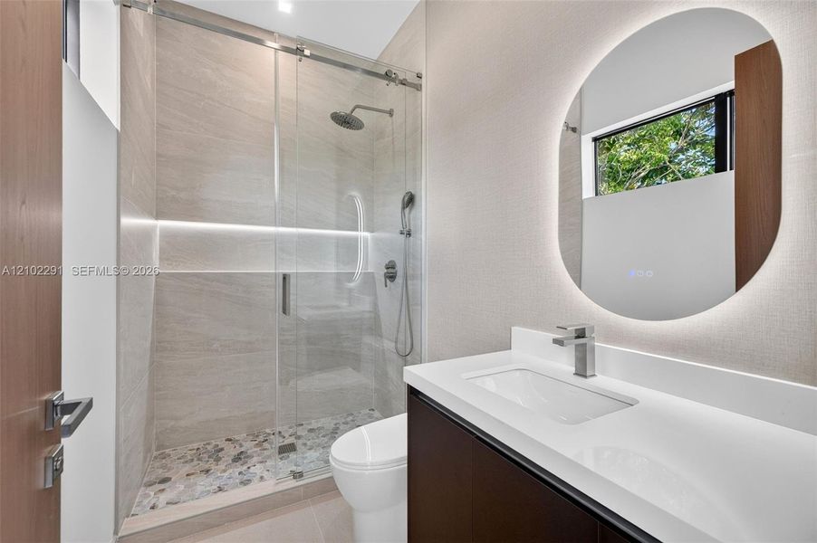 Furnished interior view inside a new home in , Fort Lauderdale (Image 33). Furnished interior view inside a new home in , Fort Lauderdale (Image 33).