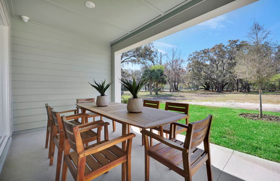 Easley Grand | Covered Lanai Easley Grand | Covered Lanai