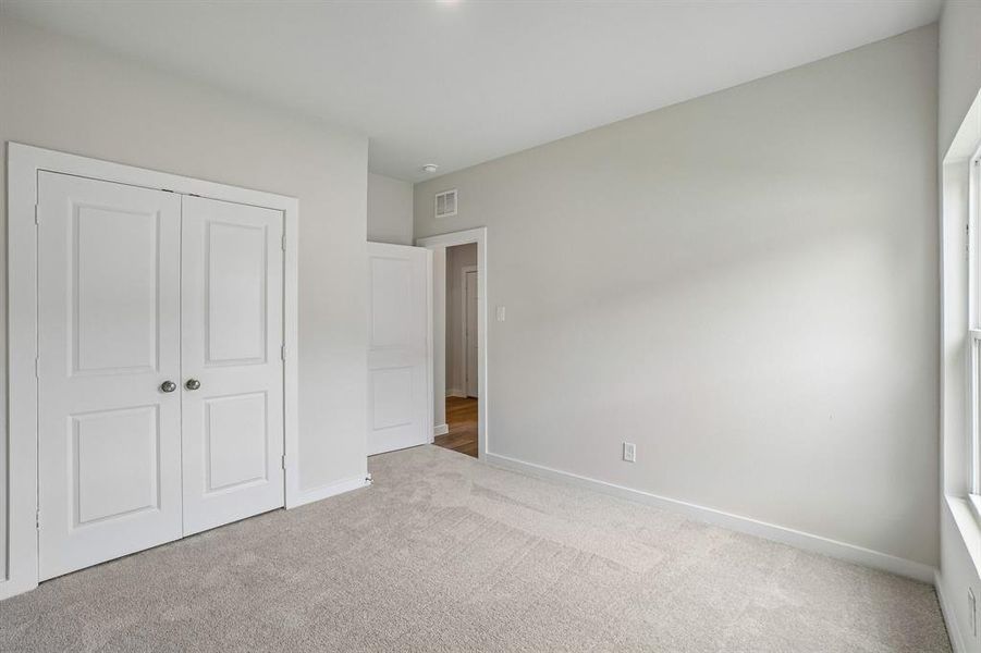 Spacious, unfurnished interior of a new home in Pennsylvania Avenue, Springtown (Image 16).