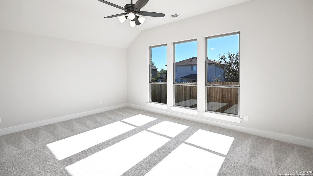 Spacious, unfurnished interior of a new home in Cibolo Valley Heights 65', Cibolo (Image 19).