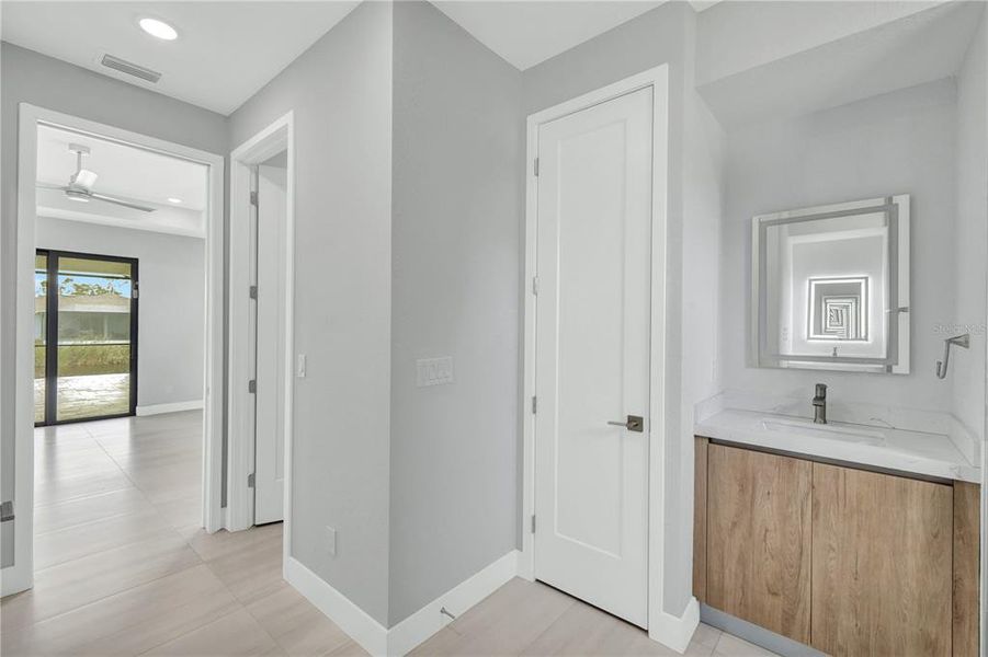 Spacious, unfurnished interior of a new home in , Port Charlotte (Image 21).