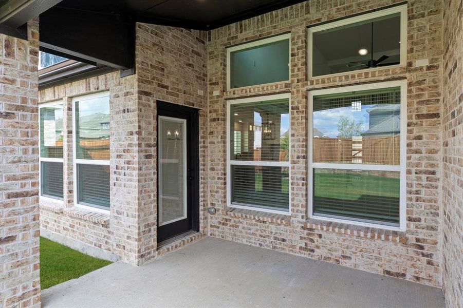 25. 5701 Burford - Patio