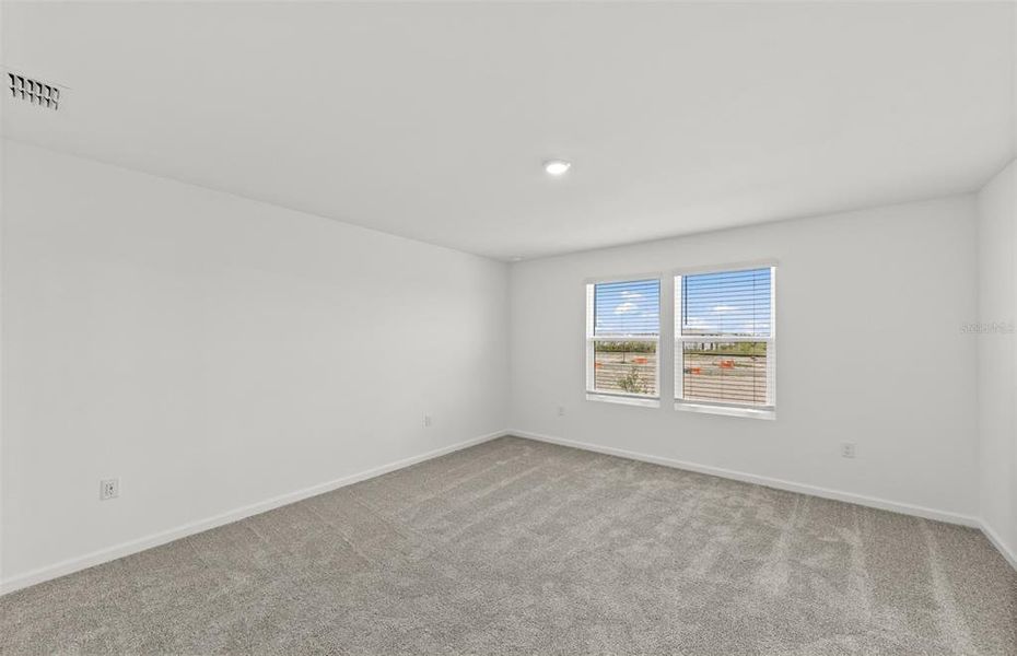 Spacious, unfurnished interior of a new home in Lakespur Wellen Park, Venice (Image 27). Spacious, unfurnished interior of a new home in Lakespur Wellen Park, Venice (Image 27).