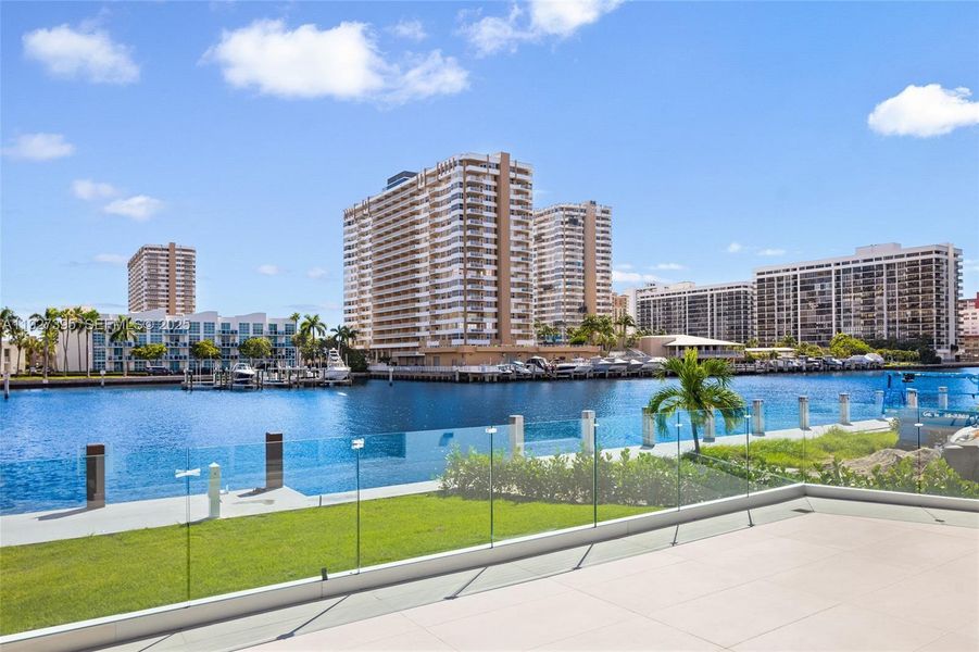 Condo located in Hallandale Beach, FL showcasing its design and architecture (Image 10).