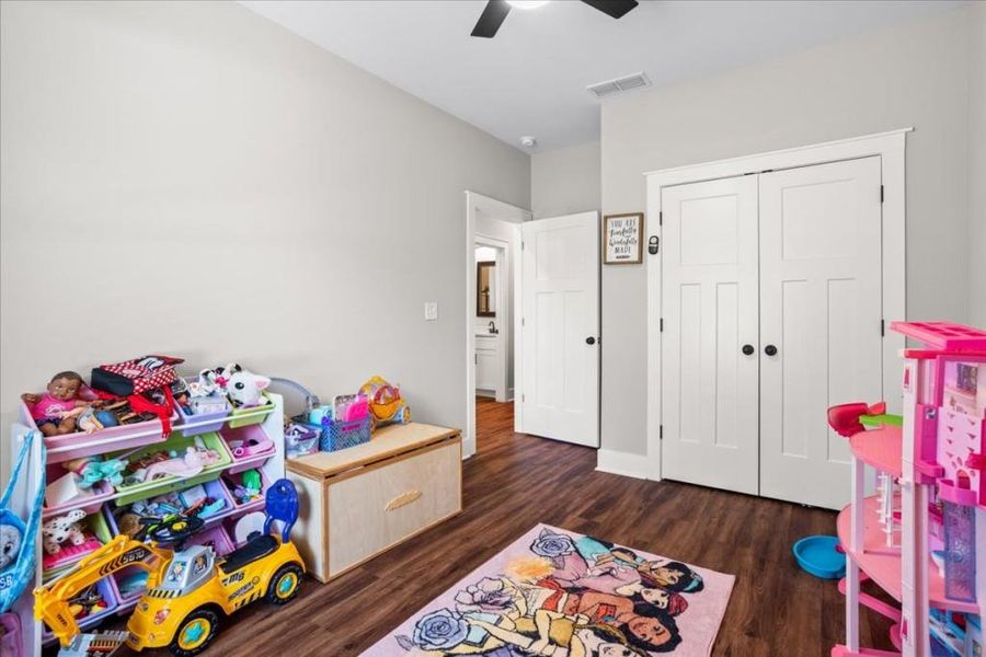 Image 37 of a home in .