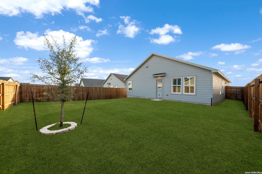 Exterior details and patio area of a home in Hidden Trails, Bulverde (Image 14).