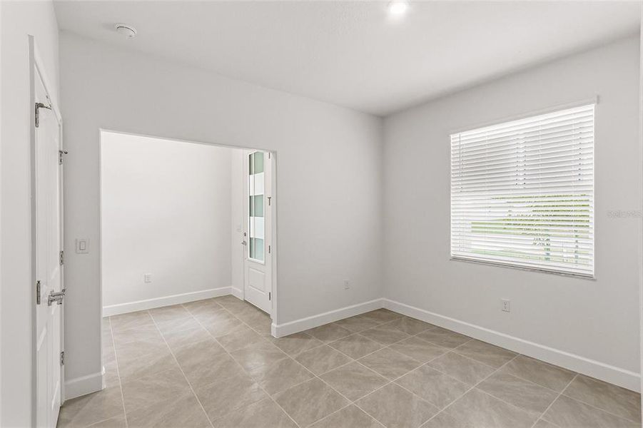 Spacious, unfurnished interior of a new home in , Palm Bay (Image 18).