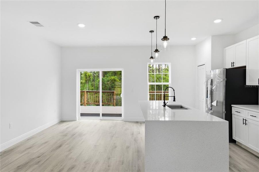 Spacious, unfurnished interior of a new home in , Ocala (Image 21).