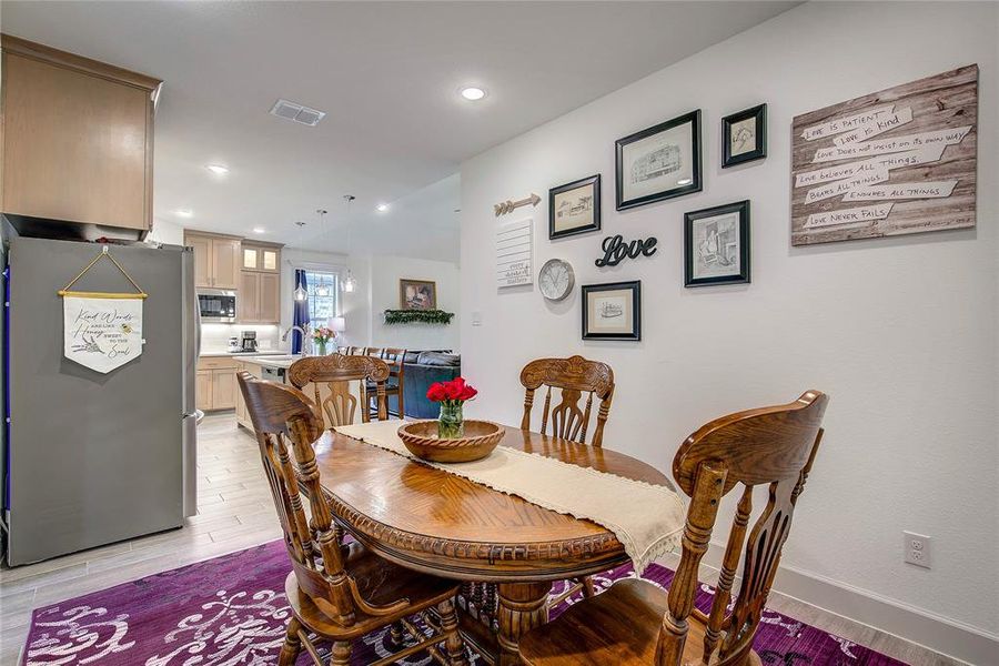 Furnished interior view inside a new home in , Lavon (Image 19).