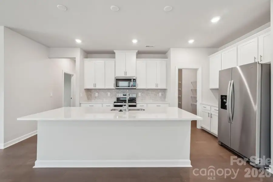 Photo is not of the actual home but is an inspirational photo of builder’s model home and may depict options, furnishings, and/or decorator features that are not included. Photo is not of the actual home but is an inspirational photo of builder’s model home and may depict options, furnishings, and/or decorator features that are not included.