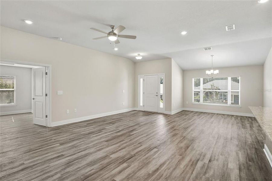 Spacious, unfurnished interior of a new home in , Lakeland (Image 18).