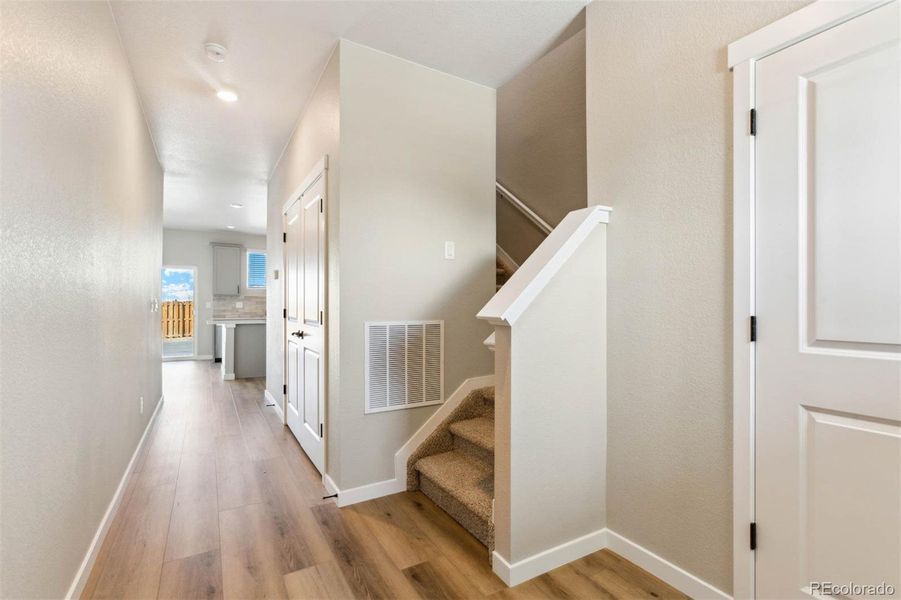 Spacious, unfurnished interior of a new home in Second Creek Farm, Commerce City (Image 12).