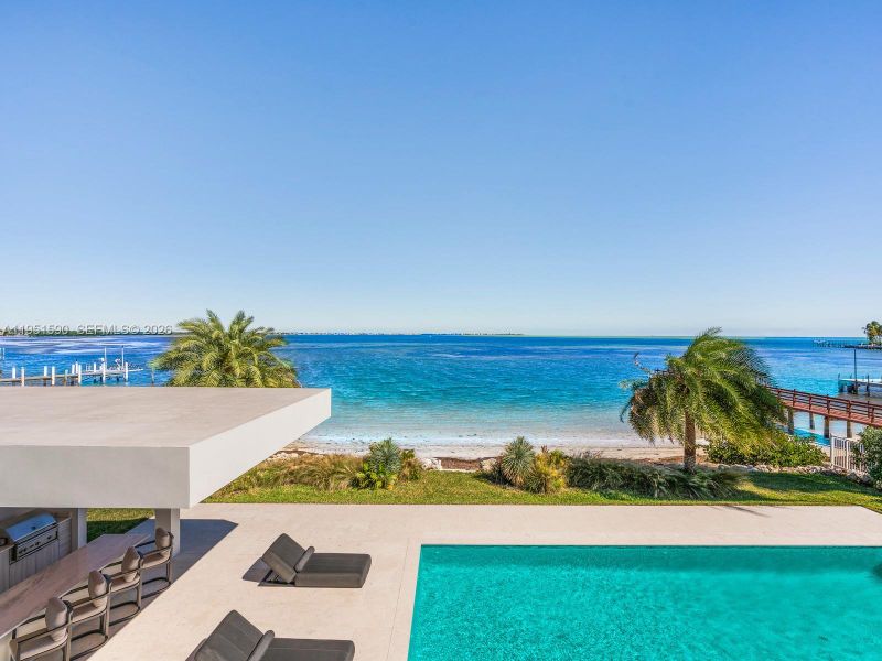 Image 68 of a home in .