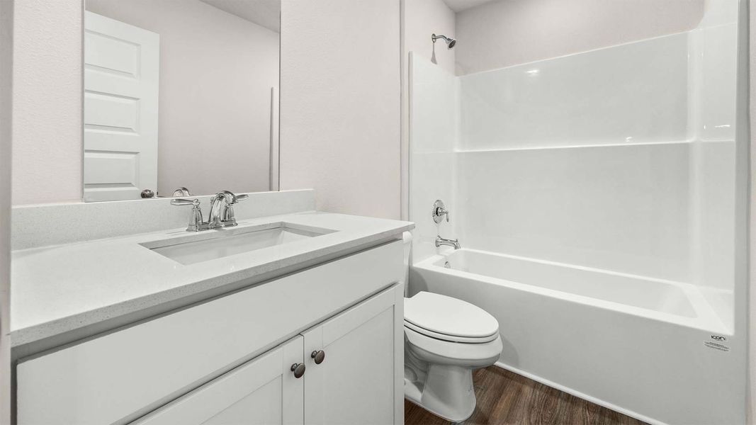 Furnished interior view inside a new home in Sunny Hills, Chipley (Image 10).