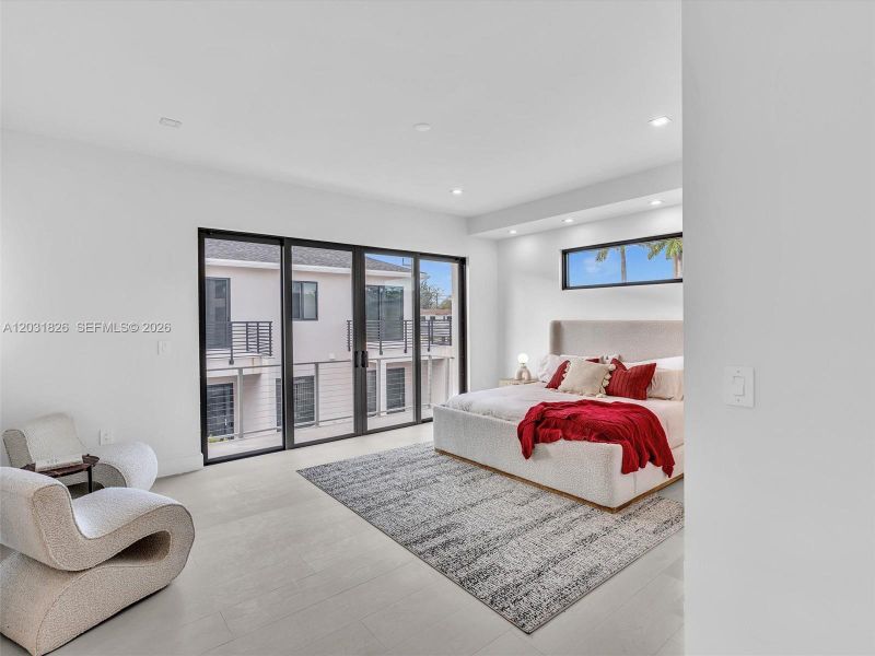 Furnished interior view inside a new home in , Dania Beach (Image 86).