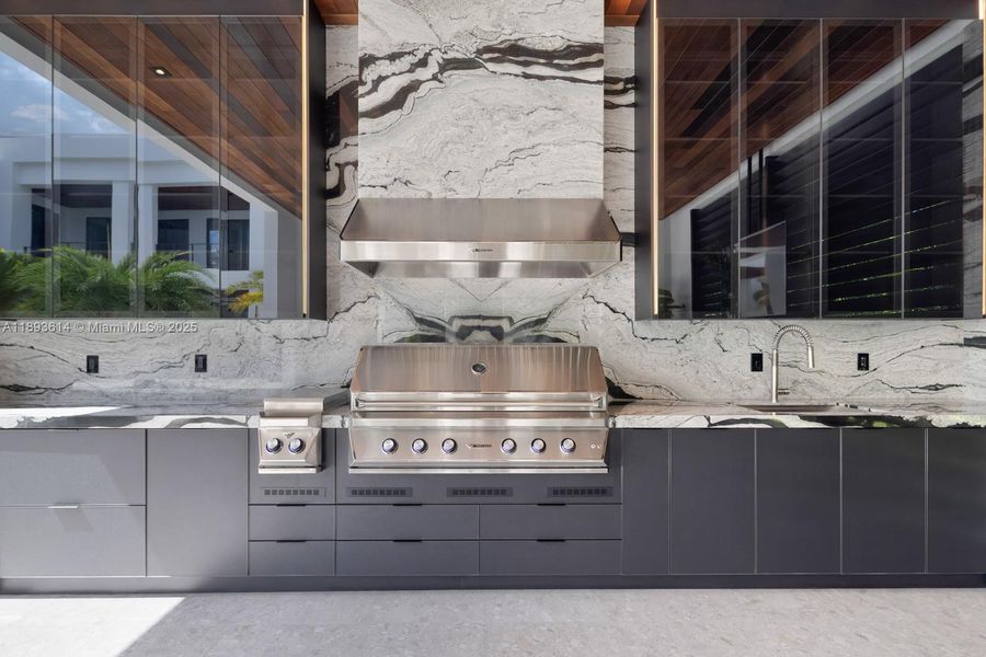 Exterior details and patio area of a home in , Miami (Image 24).