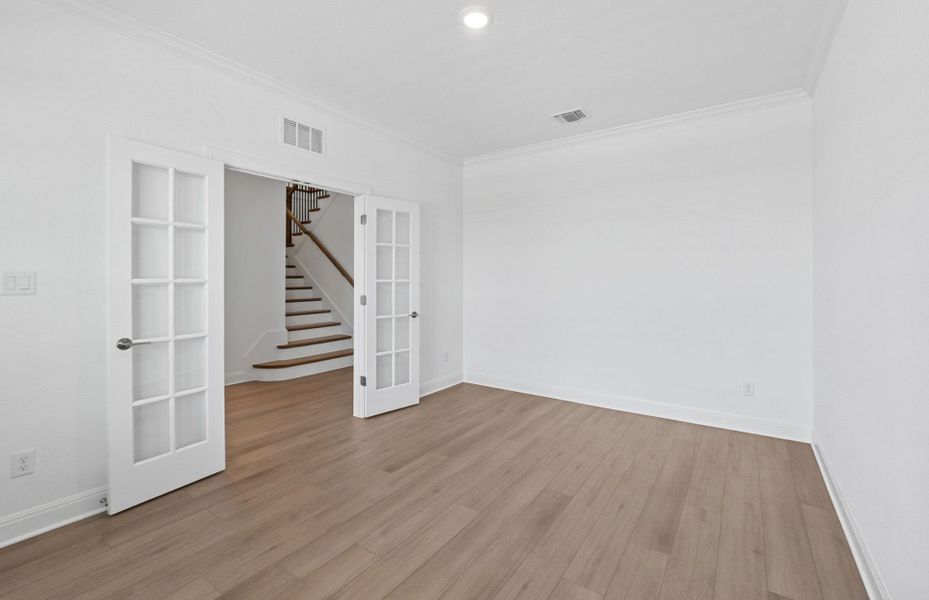 Spacious, unfurnished interior of a new home in Bluffview Reserve, Leander (Image 59).
