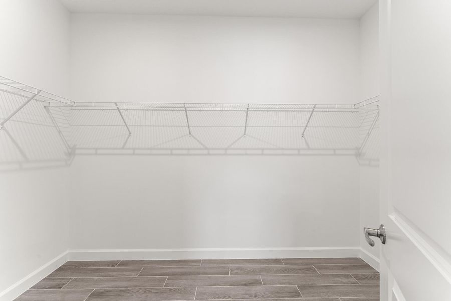 Spacious, unfurnished interior of a new home in , Port St. Lucie (Image 15).