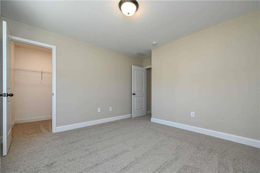 Spacious, unfurnished interior of a new home in , Douglasville (Image 26).