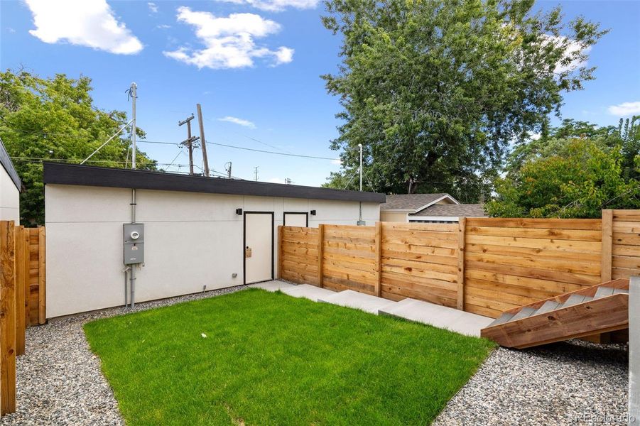 2 car detached garage