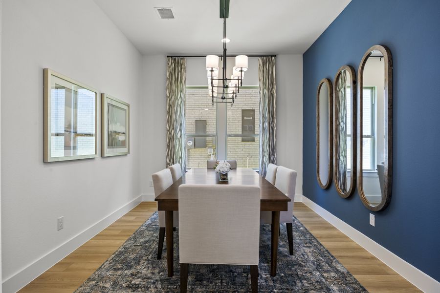 Representative furnished interior of a home built from the Lufkin by Windsor Homes in Oak Ridge Park, Corinth (Image 11).