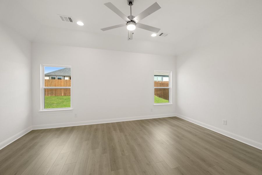 Spacious, unfurnished interior of a new home in Ridgepoint, Midlothian (Image 26).