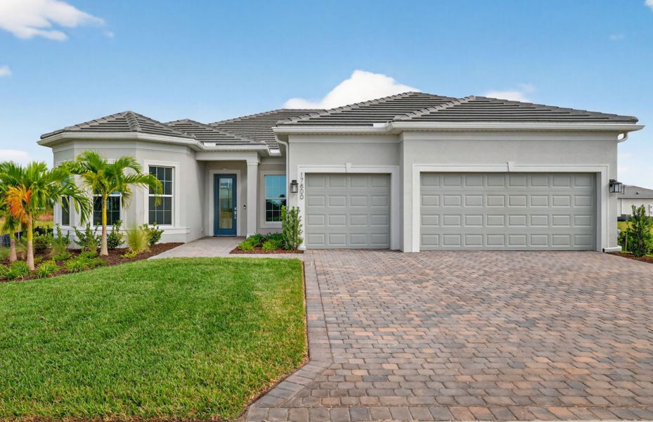 Exterior details and patio area of a home in Del Webb Oak Creek, North Fort Myers (Image 3).