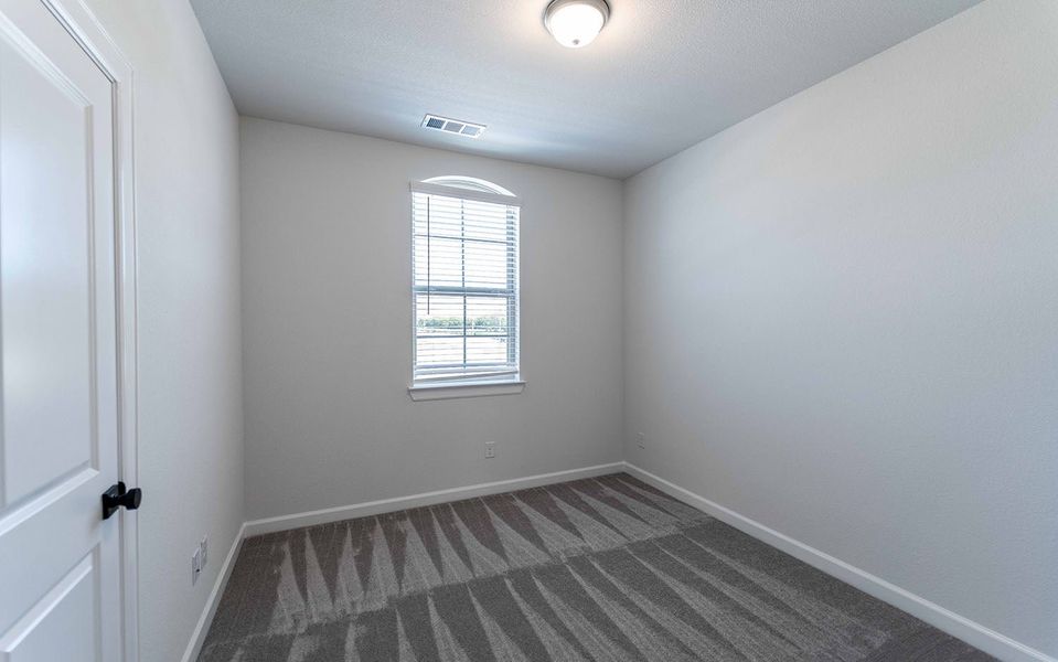 Spacious, unfurnished interior of a new home in Solterra, Mesquite (Image 23).