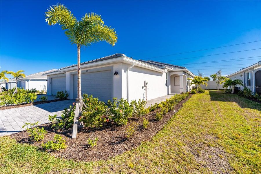 Exterior details and patio area of a home in , Englewood (Image 31).