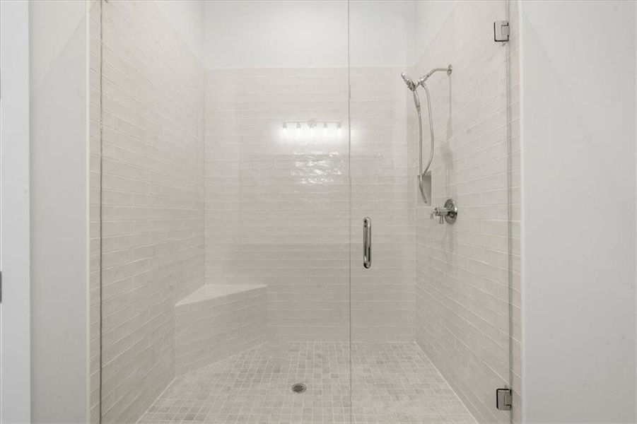 Furnished interior view inside a new home in , Gainesville (Image 40).