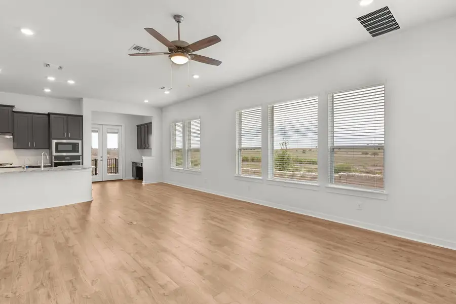 Spacious, unfurnished interior of a new home in The Grove at Blackhawk, Pflugerville (Image 11). Spacious, unfurnished interior of a new home in The Grove at Blackhawk, Pflugerville (Image 11).