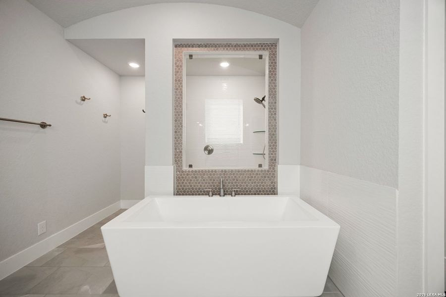 Furnished interior view inside a new home in Ventana, Bulverde (Image 20).