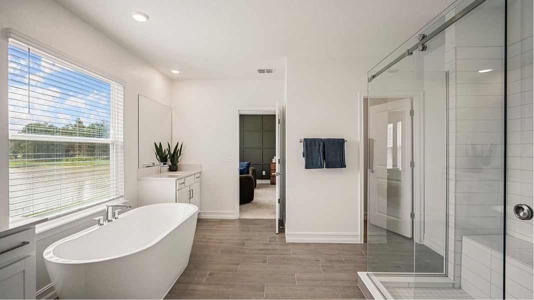 3230 Mc Ginnis Owners Bath 2of2 F2 Base3