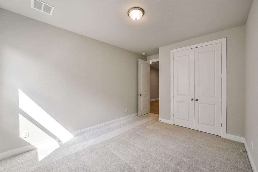 Spacious, unfurnished interior of a new home in Evergreen 60', Conroe (Image 34).