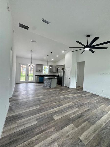 Spacious, unfurnished interior of a new home in , Ocala (Image 19).