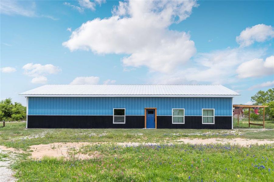 Exterior details and patio area of a home in , Bangs (Image 20).