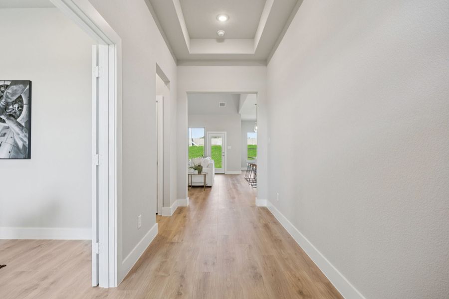 Representative unfurnished interior of a home built from the Belmont by Centre Living Homes in Lakeway Estates, Waxahachie (Image 23).
