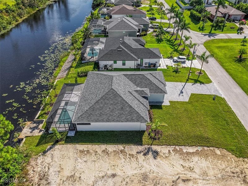 Image 41 of a home in Cape Coral.