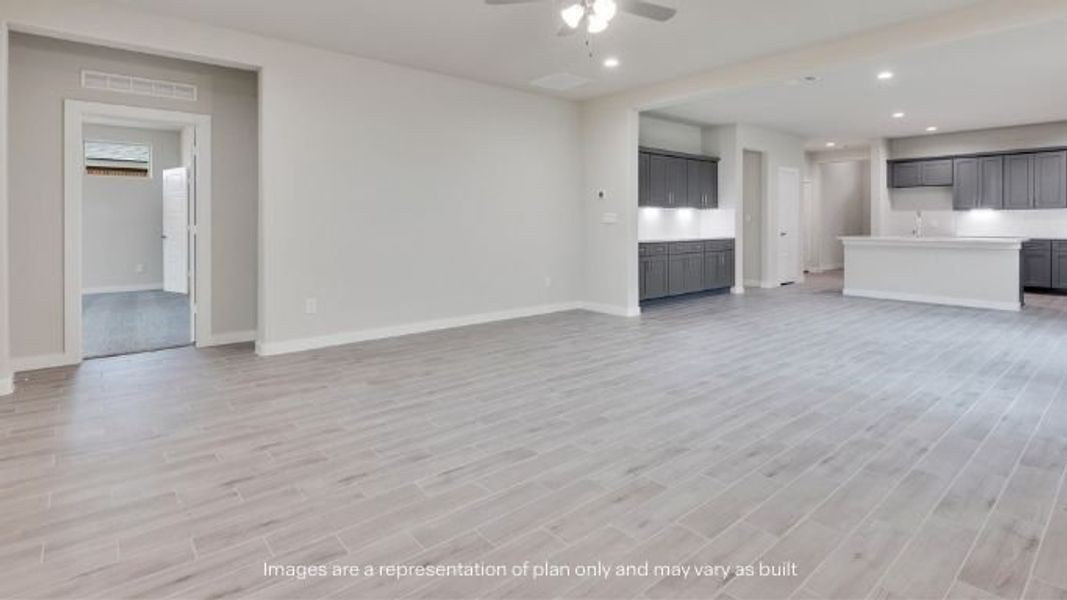 Spacious, unfurnished interior of a new home in Homestead at Parks Bell Ranch, Odessa (Image 11).