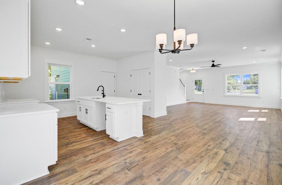 Spacious, unfurnished interior of a new home in , Charleston (Image 20).