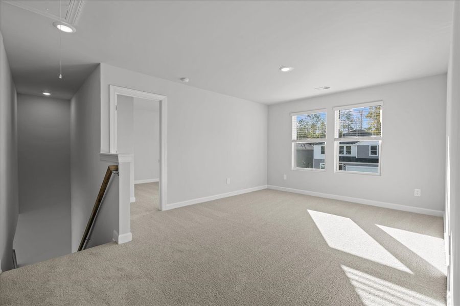 Spacious, unfurnished interior of a new home in Brayfield Manor - Signature Collection, Wellford (Image 18).