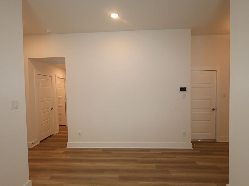 Spacious, unfurnished interior of a new home in Lago Mar, Santa Fe (Image 9).